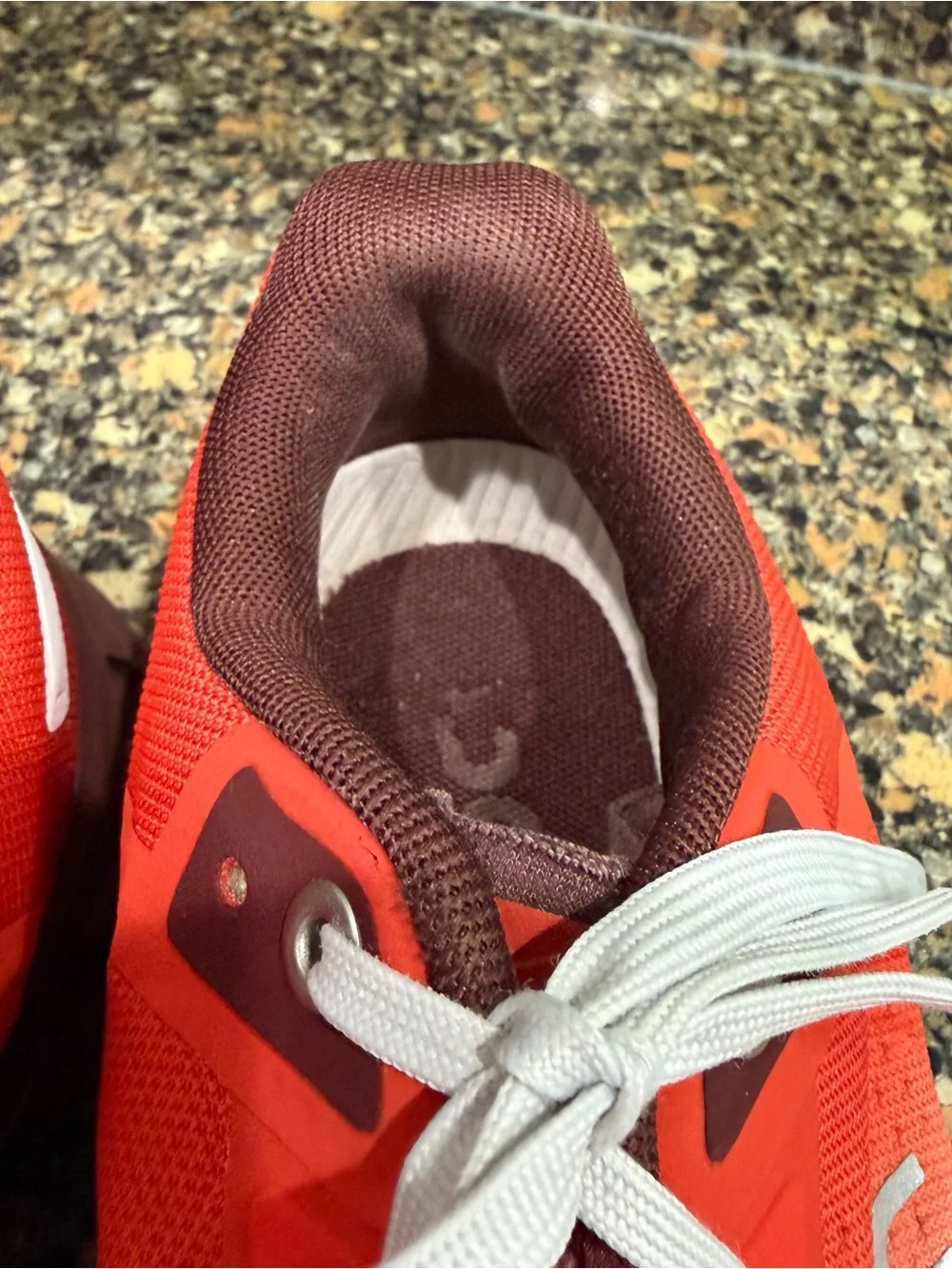 On Cloud Running Shoes in Red-White Gradient ladies 7